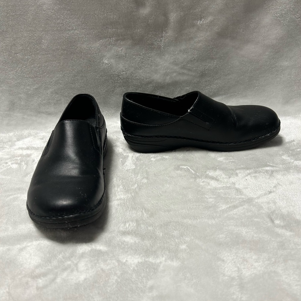 Women's Spring Step Manila black Slip On Skid Resistant clog work Shoe size 7.5
